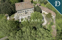 Lucca, Tuscany 55100
