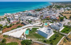 Monopoli, Apulia 70043