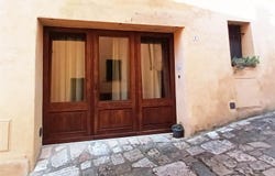Cetona, Tuscany 53040