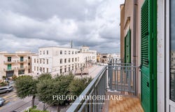 Locorotondo, Apulia 70010