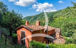 Pescia, Tuscany 51012