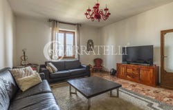 Montepulciano, Tuscany 53045