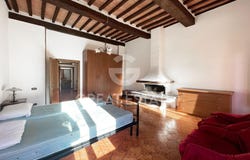 Montepulciano, Tuscany 53045