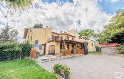 Certaldo, Tuscany 50052