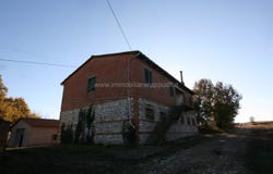 Asciano, Tuscany 53041