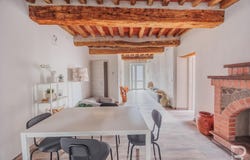 Massa e Cozzile, Tuscany 51010