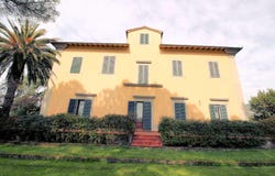 Uzzano, Tuscany 51010