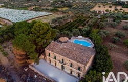 Chiaramonte Gulfi, Sicily 97012