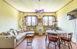 Cetona, Tuscany 53040