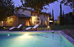 Cetona, Tuscany 53040