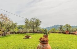 Pescaglia, Tuscany 55064