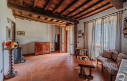 Crespole, Tuscany 51020