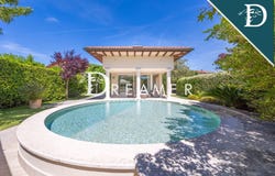 via versilia, 27, Forte dei Marmi, Tuscany 55042