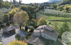Cetona, Tuscany 53040