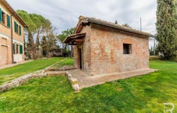 Asciano, Tuscany 53041