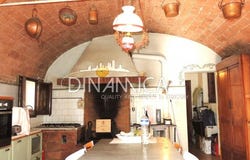 Capannoli, Tuscany 56033