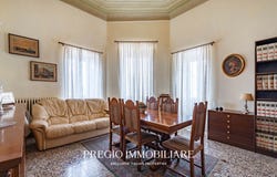 Locorotondo, Apulia 70010