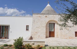 Alberobello, Apulia 70011