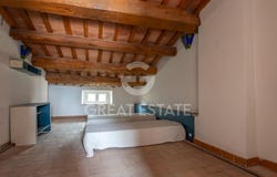 Sarteano, Tuscany 53047