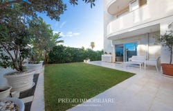 Monopoli, Apulia 70043