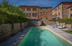 Sinalunga, Tuscany 53048