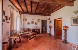 Crespole, Tuscany 51020