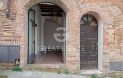 Montepulciano, Tuscany 53045