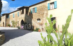 Montalcino, Tuscany 53024