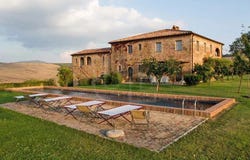 Montalcino, Tuscany 53024