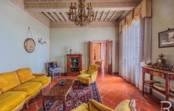 Carmignano, Tuscany 59011