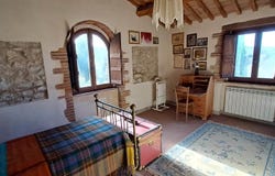 Roccalbegna, Tuscany 58053