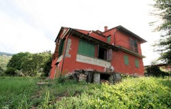 Quarrata, Tuscany 51039