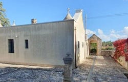 Alberobello, Apulia 70011