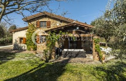 Sinalunga, Tuscany 53048