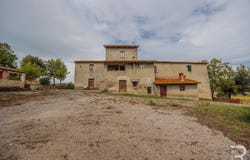 Lucignano, Tuscany 52046