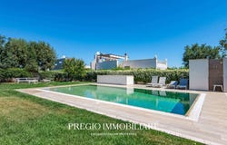 Monopoli, Apulia 70043