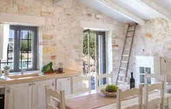 Castellana Grotte, Apulia 70013
