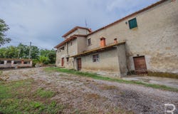 Lucignano, Tuscany 52046