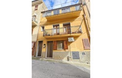 Collesano, Sicily 90016