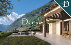Como, Lombardy 22100