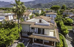 Montignoso, Tuscany 54038