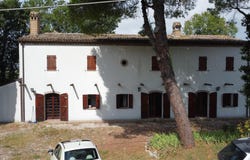Pesaro, Marche 61121