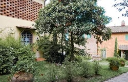 Pontedera, Tuscany 56025