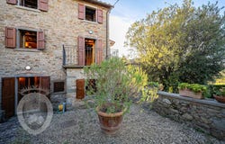 Cortona, Tuscany 52044