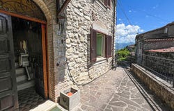 Contigliano, Lazio 02043