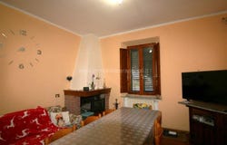 Bettolle, Tuscany 53048
