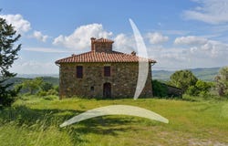 Radicofani, Tuscany 53040