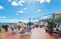 Napoli, Campania 80122
