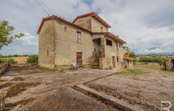 Lucignano, Tuscany 52046