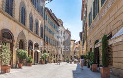 Arezzo, Tuscany 52100